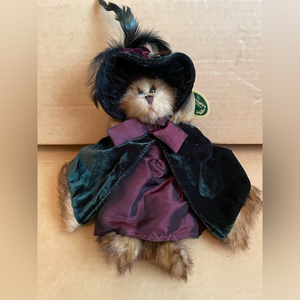 NWT Bearington Bears “Carol Lynn”